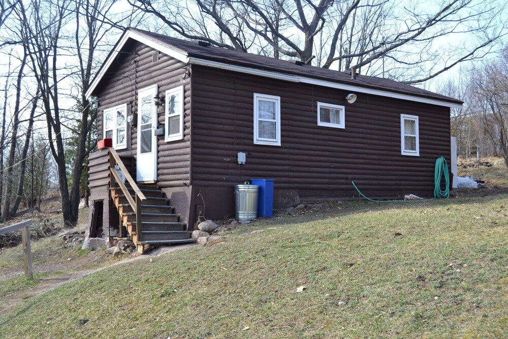 Private Urban Cabin Getaway In Marquette Hotel Rates Reviews