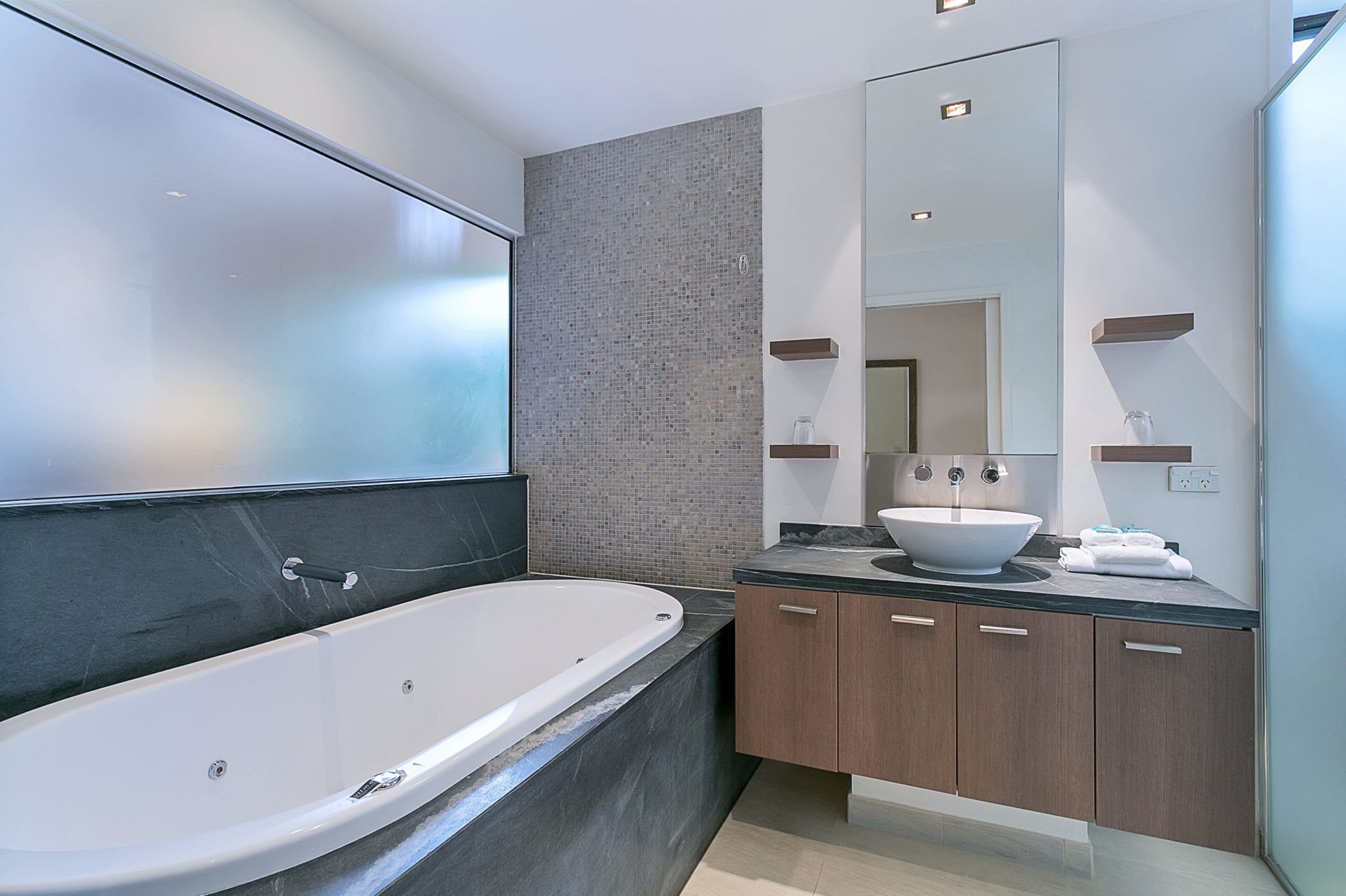 Private Sea Temple King Studio 423