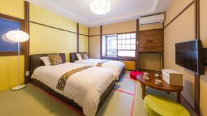 In-room safe, desk, free WiFi