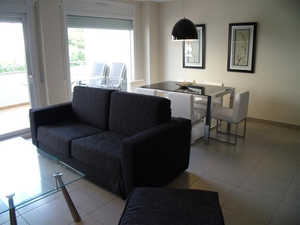 Photo - Agi Drugstore Apartments