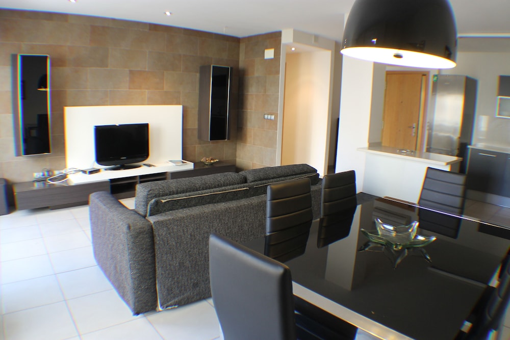 Photo - Agi Drugstore Apartments