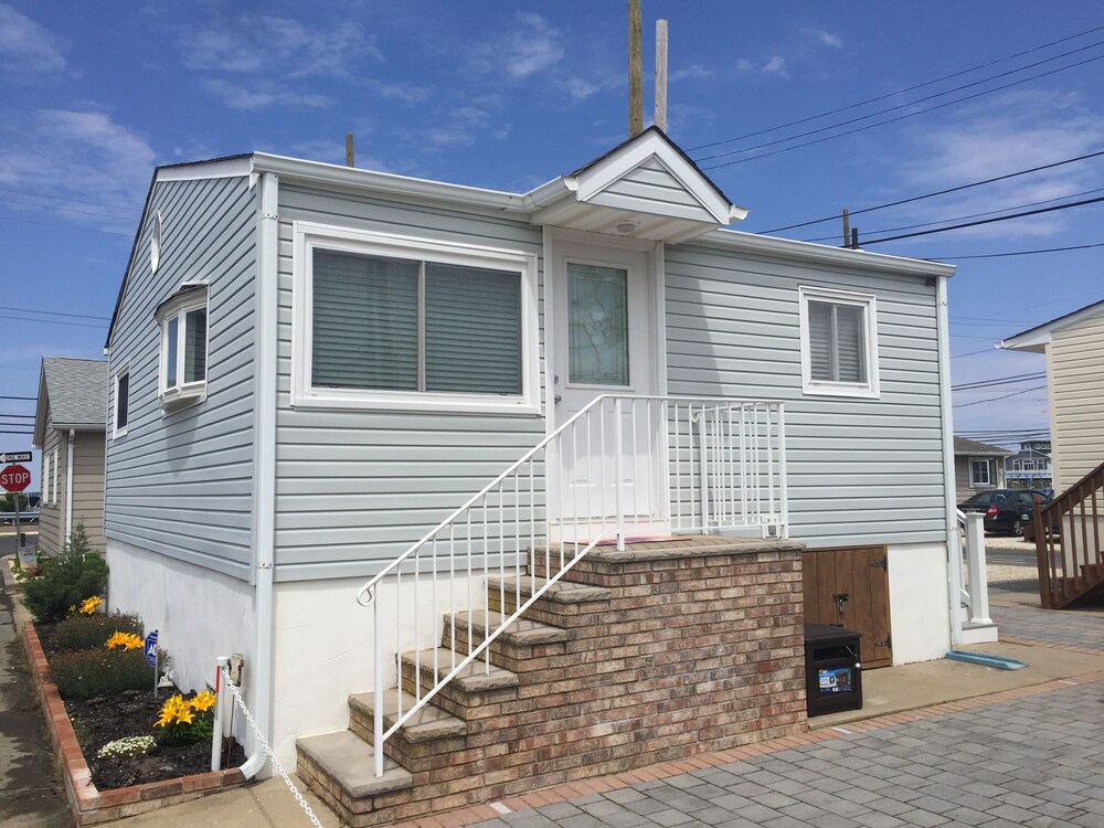 Book Beautiful 2br 1ba Beach House In Lavallette Nj Winter Als Featured Image