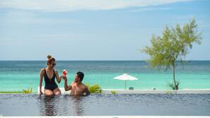 Außenpool, Schwimmbecken, Cabañas (kostenlos), Sonnenschirme