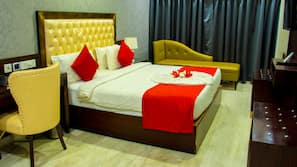 Premium bedding, desk, rollaway beds, free WiFi