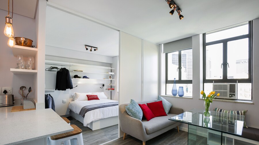 106 on Adderley Accommodation