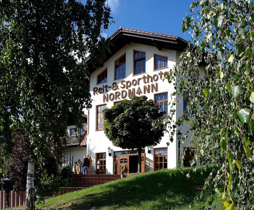 4 Star Hotels