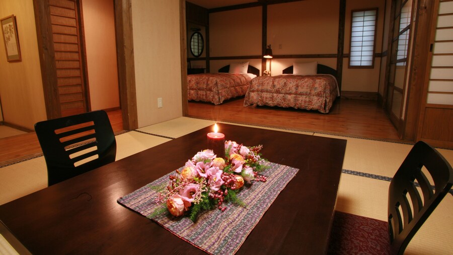 KUROKAWA ONSEN YUMERINDO HANADOMARI