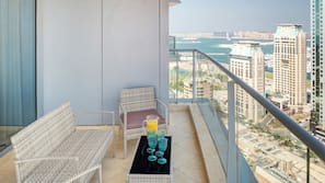 2 bedrooms, in-room safe, individually decorated, individually furnished