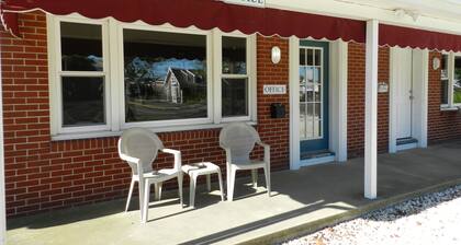 Broadway Court Motel