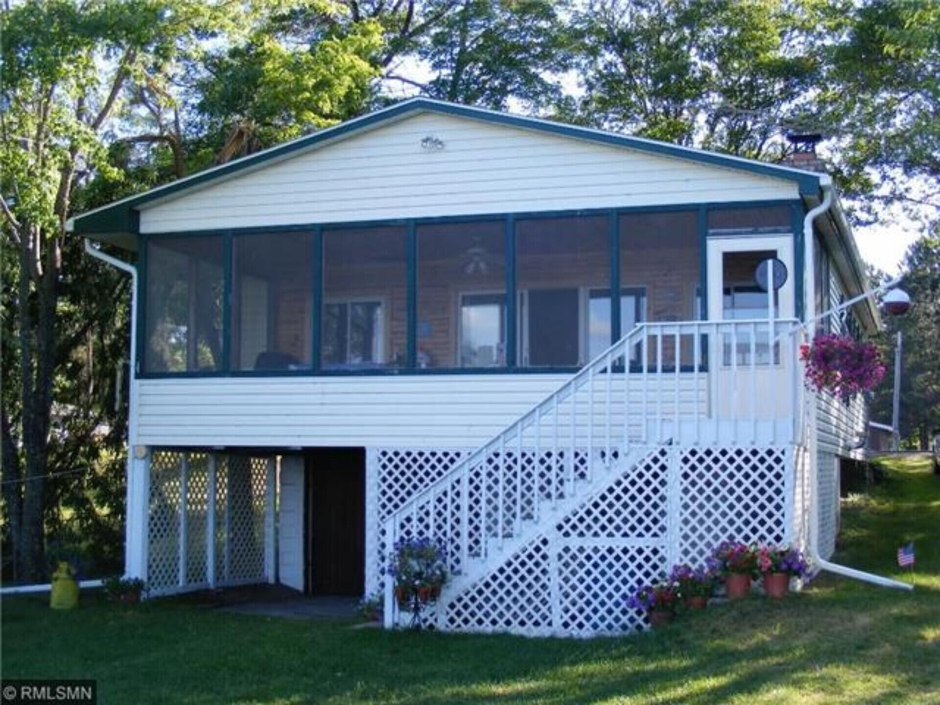 Lake Front Cabin On Sturgeon Lake Amazing Sandy Beach For