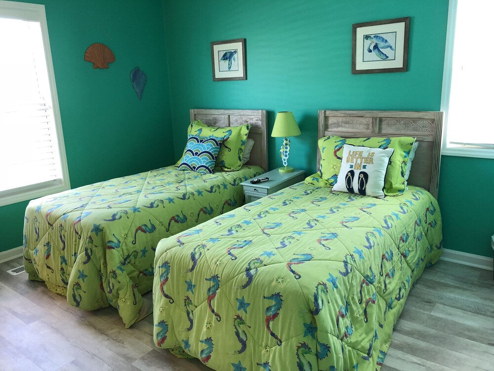 2 BR Condo On the Beach (any closer and you'd need a tent on the sand).