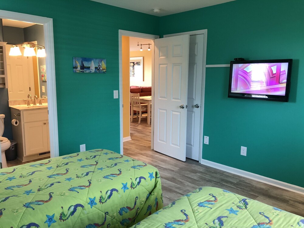 2 BR Condo On the Beach (any closer and you'd need a tent on the sand).