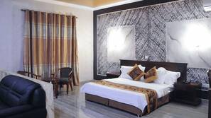 In-room safe, desk, blackout drapes, free WiFi