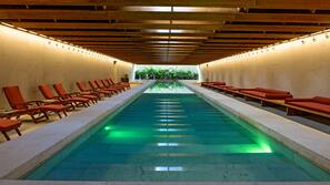 2 piscinas externas