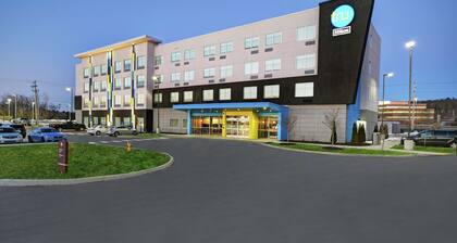 Tru by Hilton Portland Airport Area