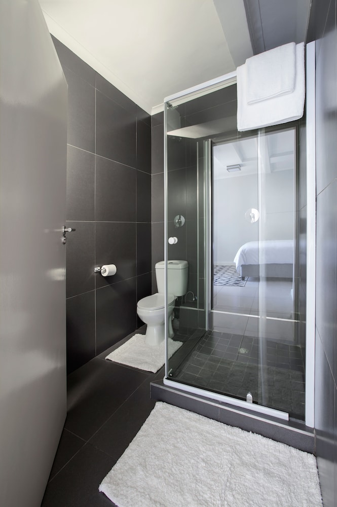 Foto - Foools Inn - Trendy Rooms available in the Heart of Sea Point!