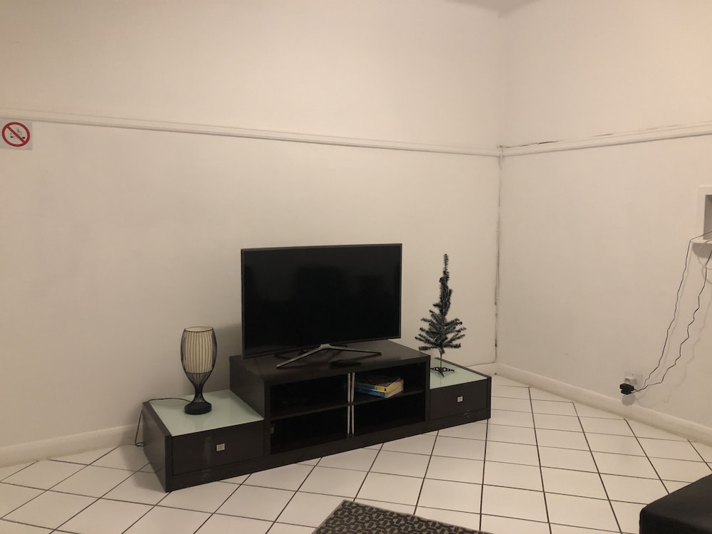 Foto - Foools Inn - Trendy Rooms available in the Heart of Sea Point!