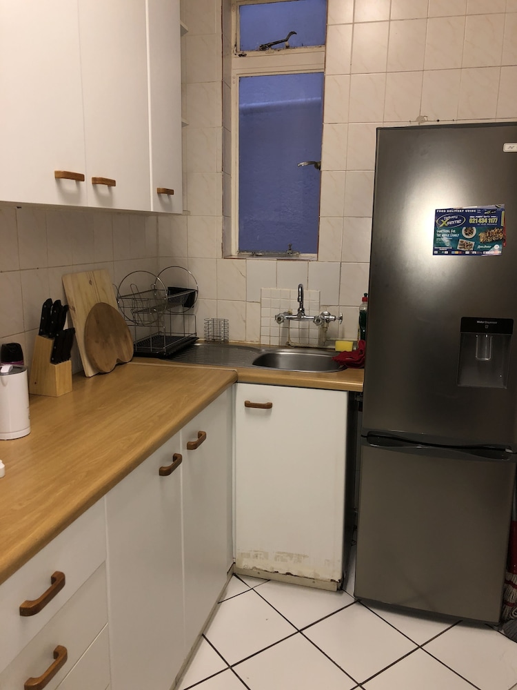 Foto - Foools Inn - Trendy Rooms available in the Heart of Sea Point!