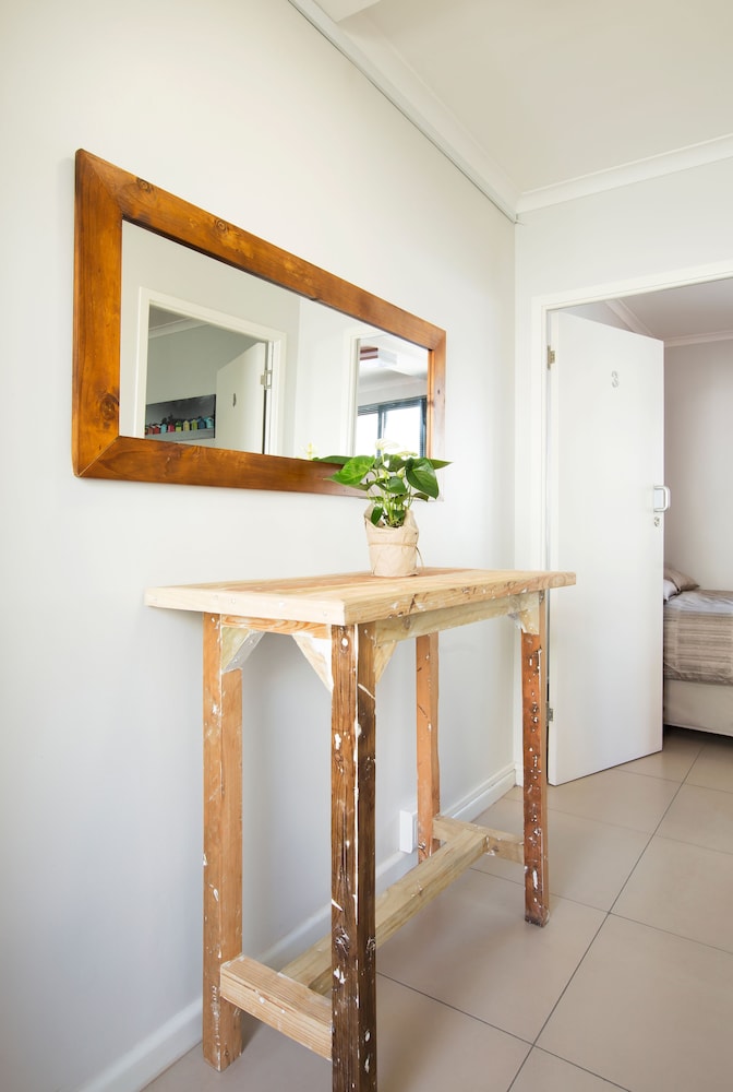 Foto - Foools Inn - Trendy Rooms available in the Heart of Sea Point!