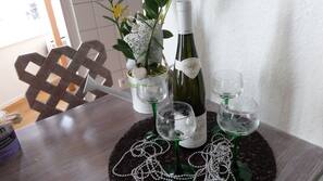 1 chambre, fer et planche à repasser, accès Internet, draps fournis