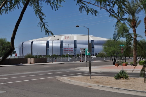 Check Expedia for Availability of Ultimate Stadium, Hockey, and Spring Trn Location! Walk to Everything