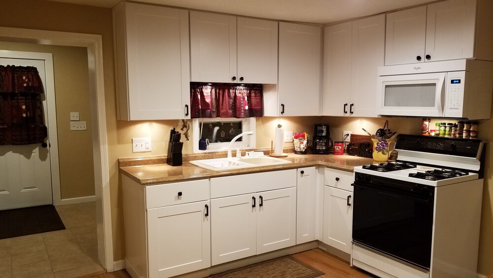 Cotter Rock Cottage, Historic Cotter AR. Near River "Trout Capital USA