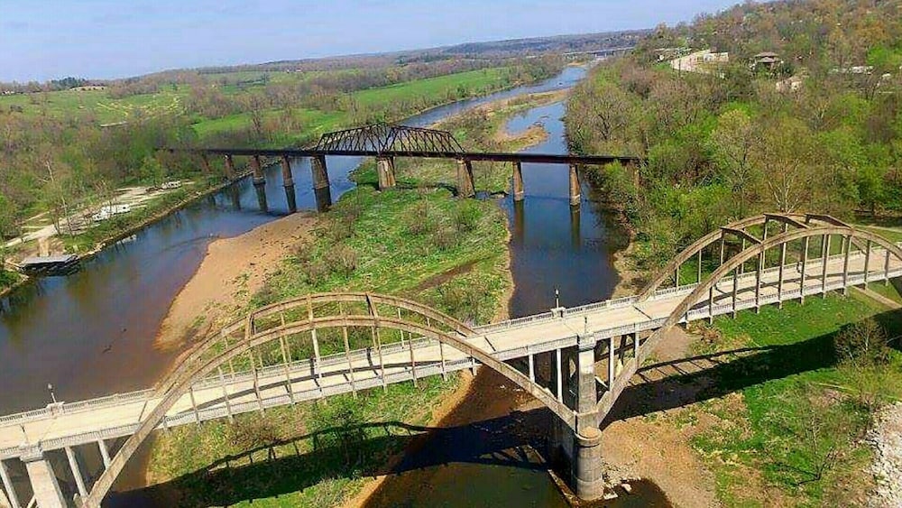 Cotter Rock Cottage, Historic Cotter AR. Near River "Trout Capital USA