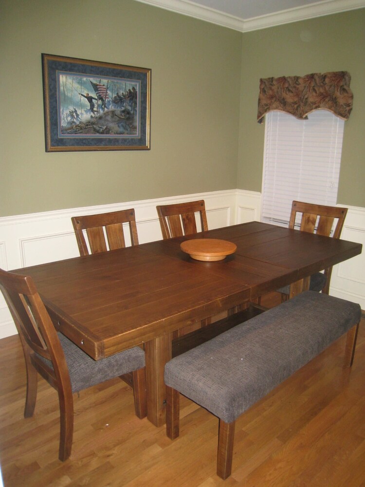 Riverfront home on South Holston River Perfect for Fishing, Hiking, Relaxing