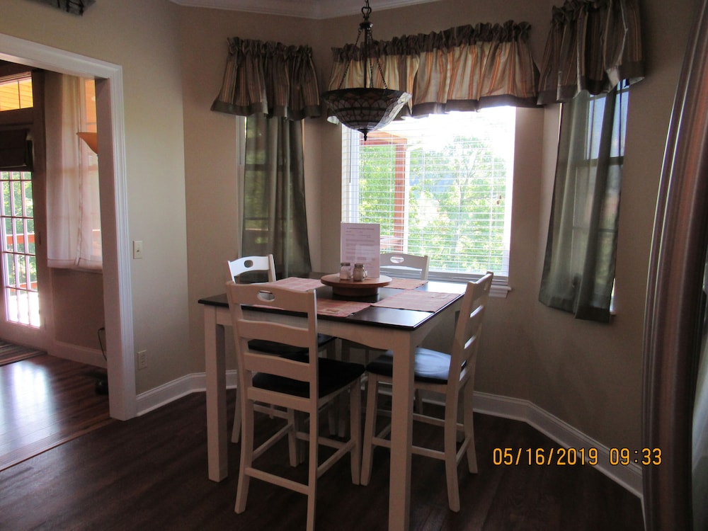 Riverfront home on South Holston River Perfect for Fishing, Hiking, Relaxing