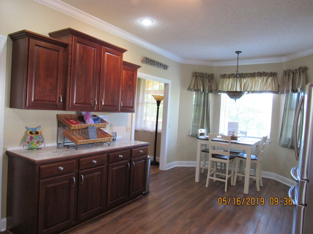 Riverfront home on South Holston River Perfect for Fishing, Hiking, Relaxing