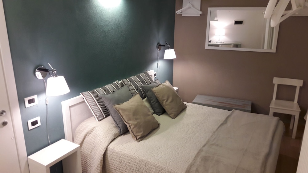 Santa Marta Rooms 23 in Vernazza, Italy