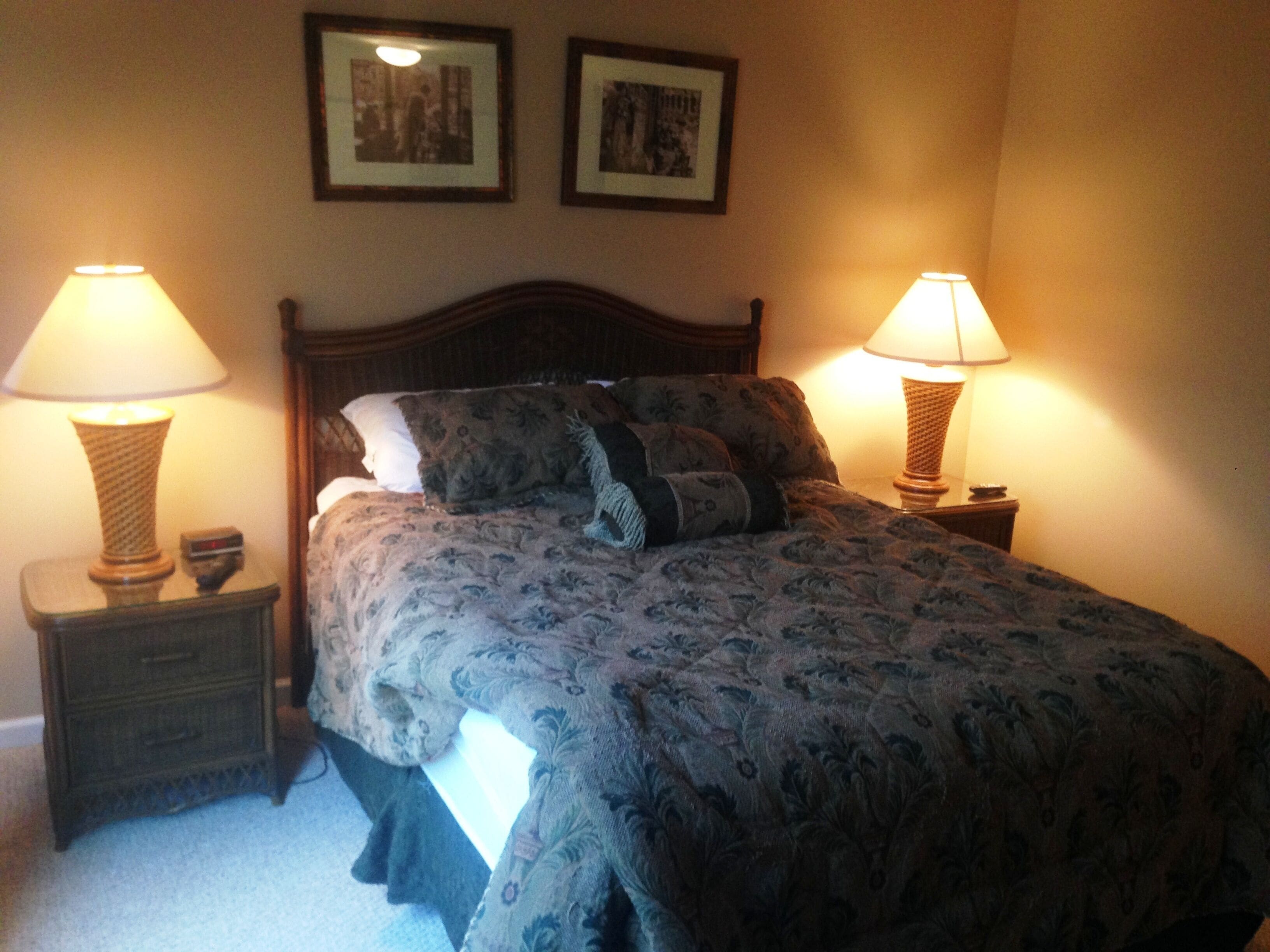 Perfect location - steps to board and beach, stunning views and a pool in Wildwood, United States