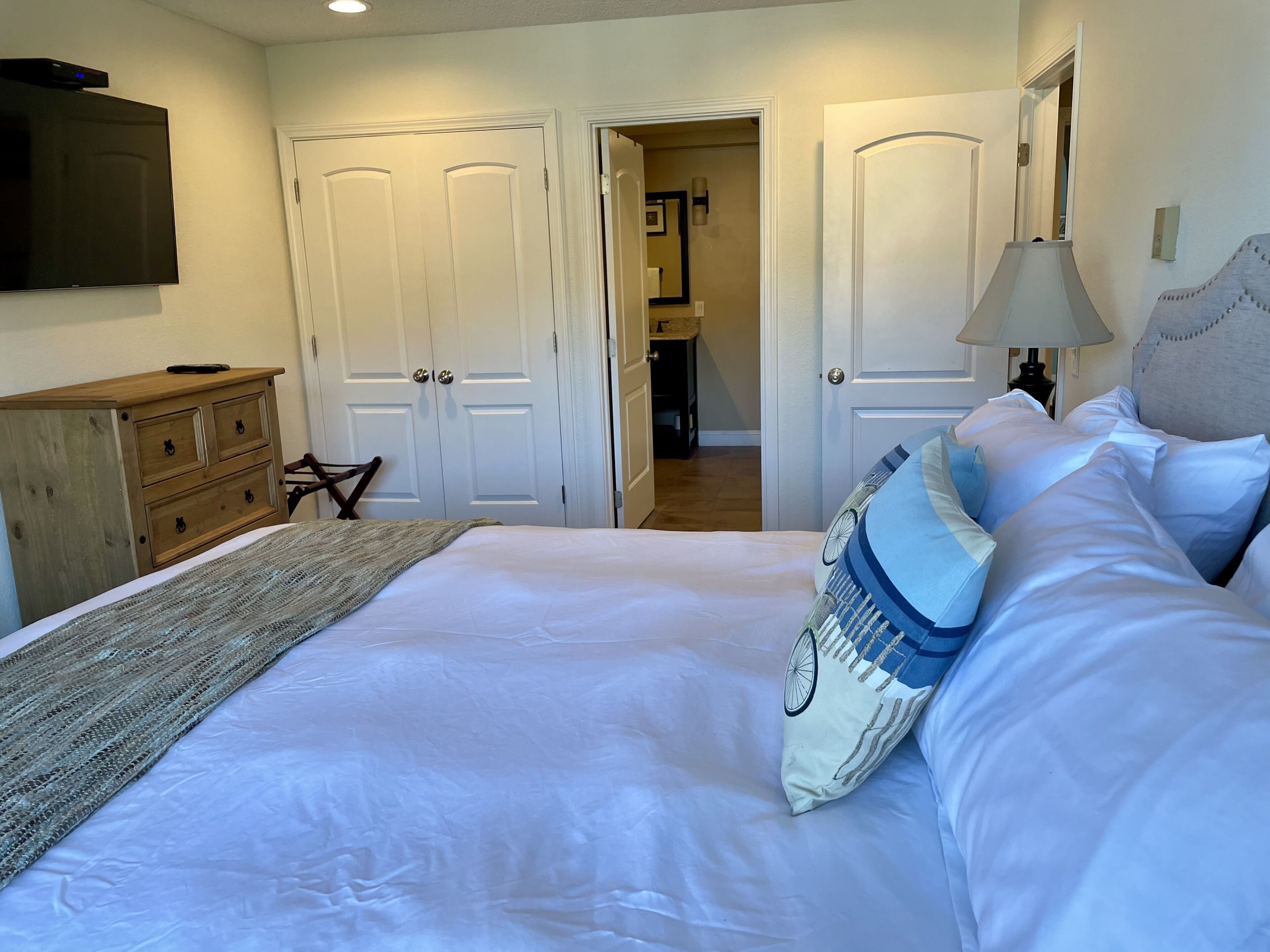 Family-Friendly Avalon Oceanview Penthouse in Avalon, United States
