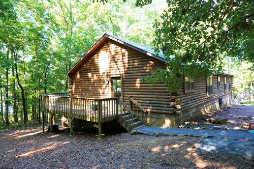 Greers Ferry Lake Hotels Find Hotel Deals Ious Lakefront Log Home Retreat