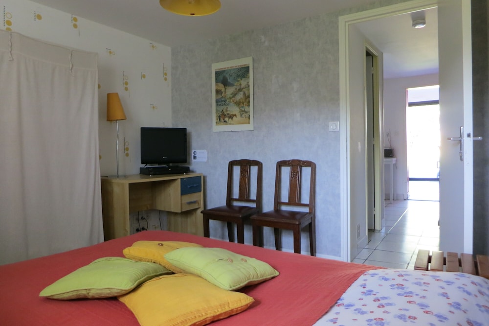 Independent Studio 2 People Ground Garden In Saint Malo