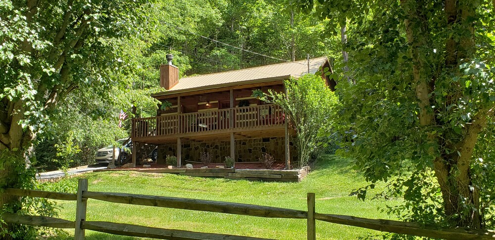 July 20 26 Openl Real Fireplace Pet Friendly 5 Min To Pigeon