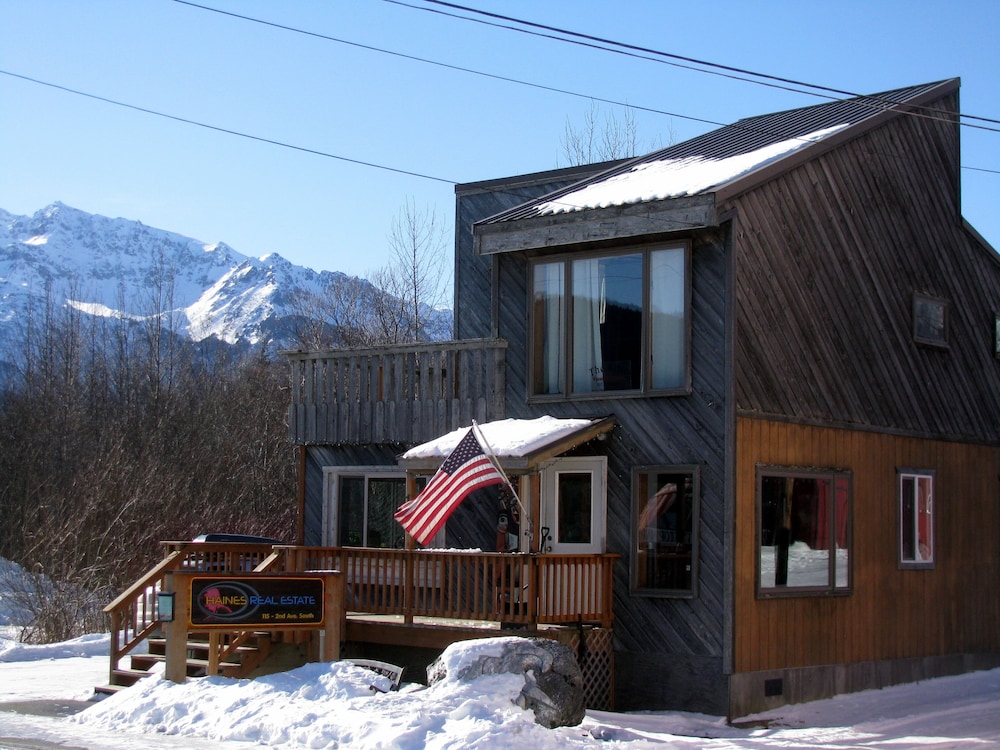 The Attic Second Floor Apartment Private Deck With A View The Attic Second Floor Apartment Private Deck With A View Downtown In Haines Hotel Rates Reviews On Orbitz