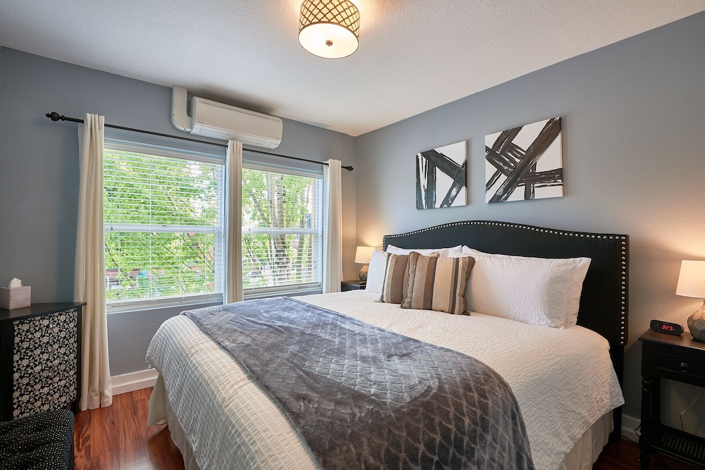 Relax and unwind at Yamhill Flats Suite 1 Newberg Vrbo
