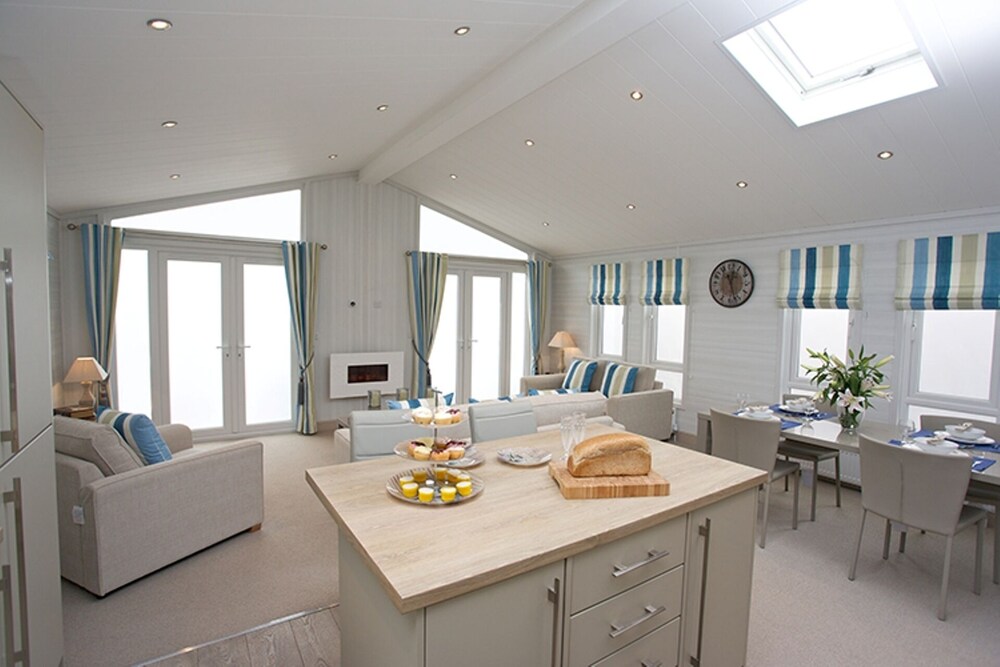 The Sands Luxury Lodge With Hot Tub Coldingham Scottish