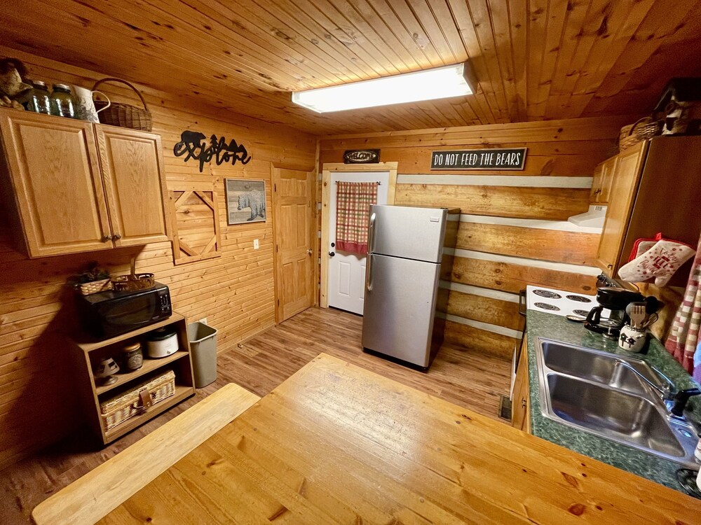 Spring is coming, imagine a smoky mountain vacation.  1 bedroom, 2 bath. 