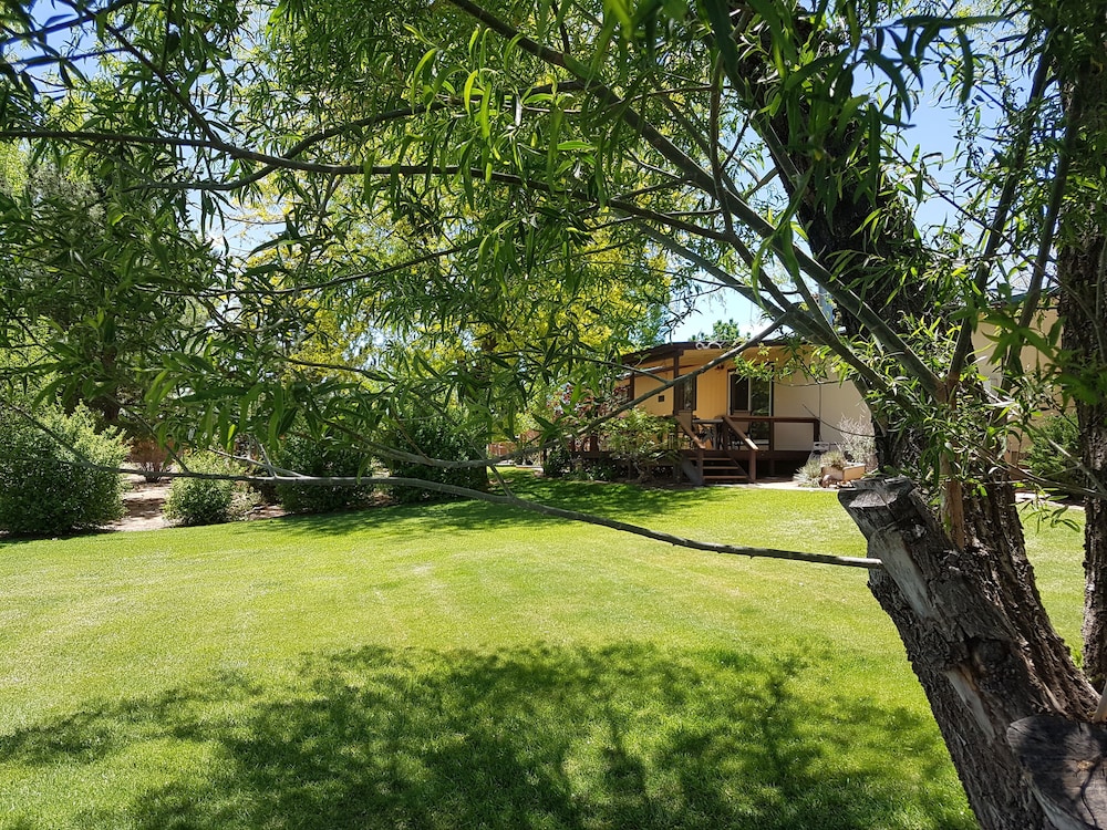 Beautiful Green Acres! in Escalante, United States
