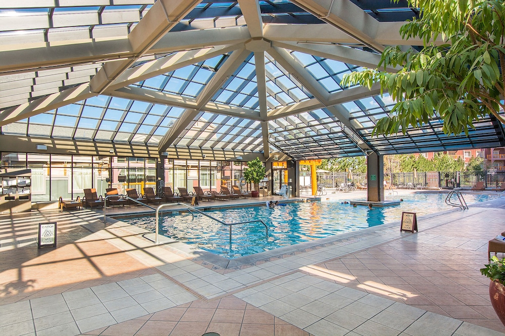 Newly renovated 775sqf 1 BDR  (adjacent to a studio 360sqf can be sold as 2 BDR)