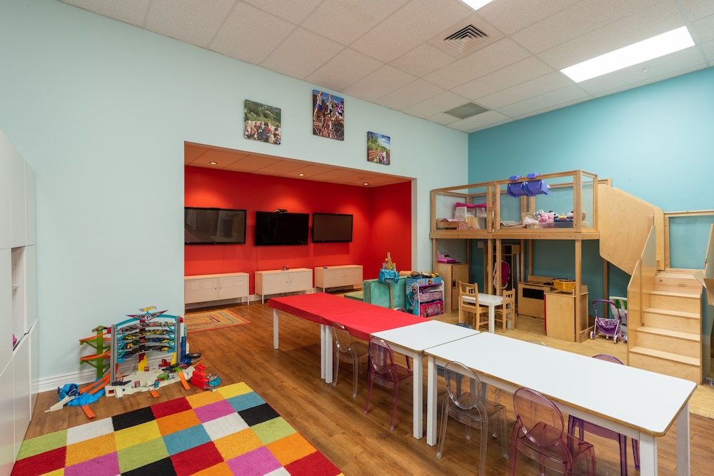 Newly renovated 775sqf 1 BDR  (adjacent to a studio 360sqf can be sold as 2 BDR)