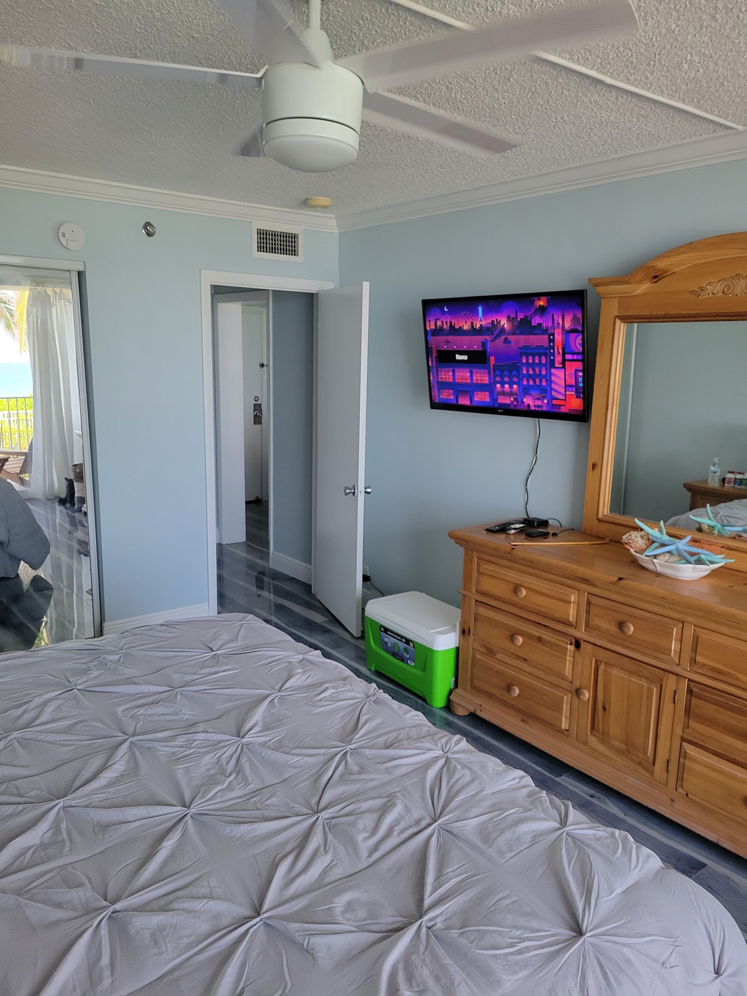 Ready For a Shore Thing?  Completely remodeled Sept 2021! in Vero Beach, United States