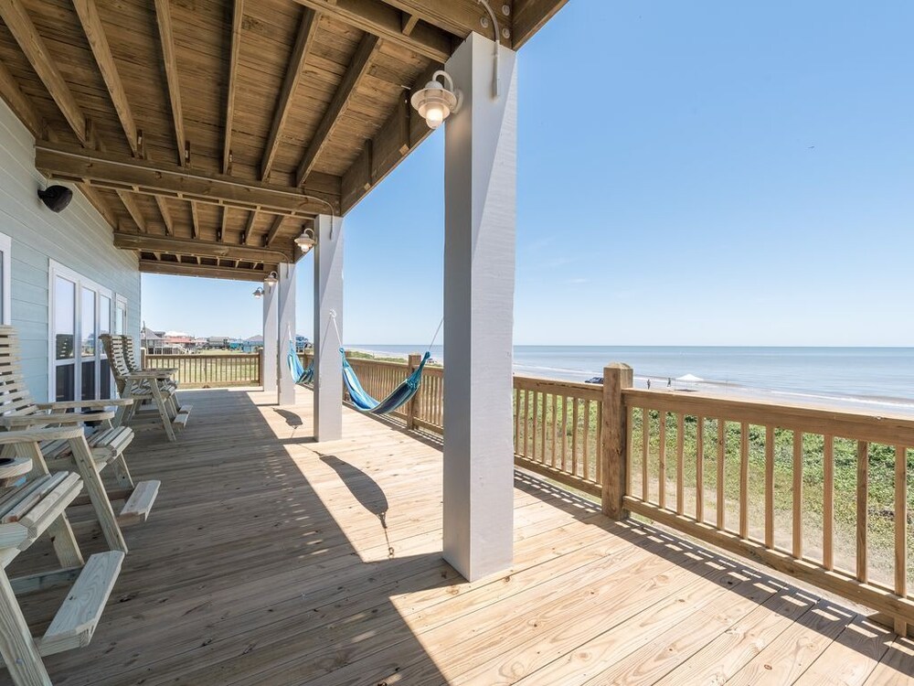 Beach Breeze, Beachfront, Linens, Dog Friendly, Fenced Yard