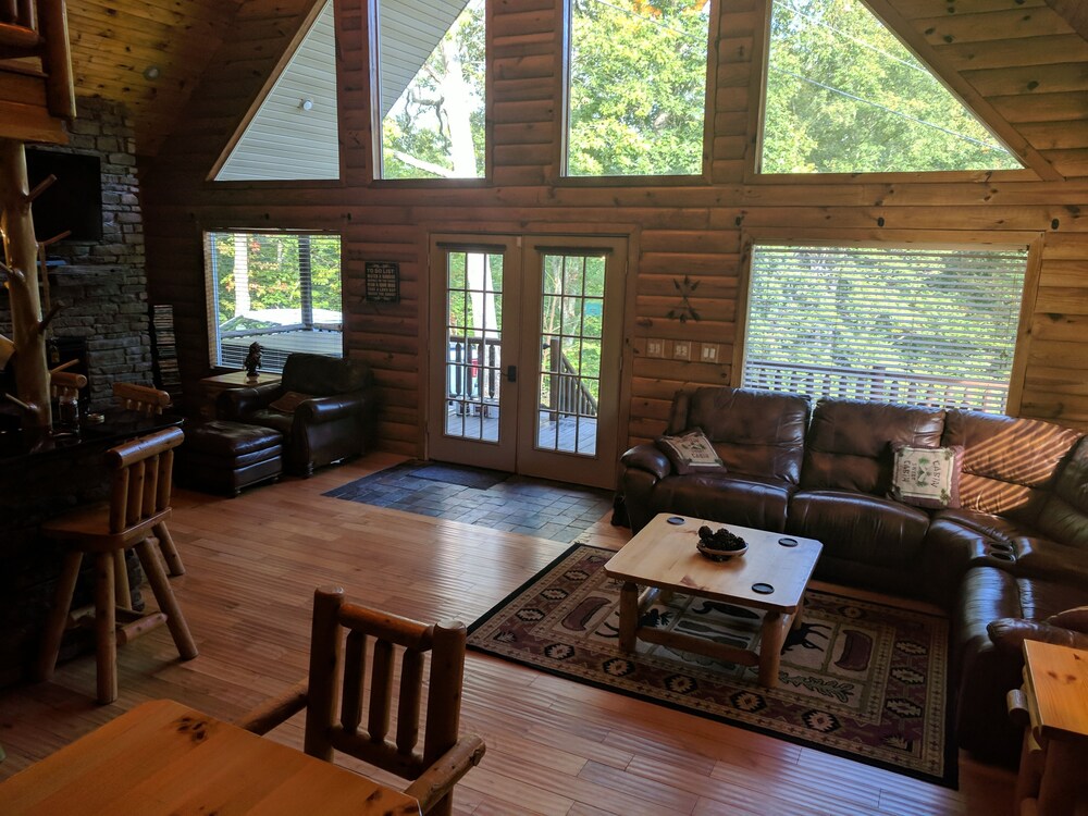 Yatesville Lake Premier Cabin Rental Best Vacation Home in Eastern KY