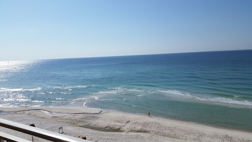 Open For The 2019 Season 2 Free Beach Chairs With Umbrella Covered