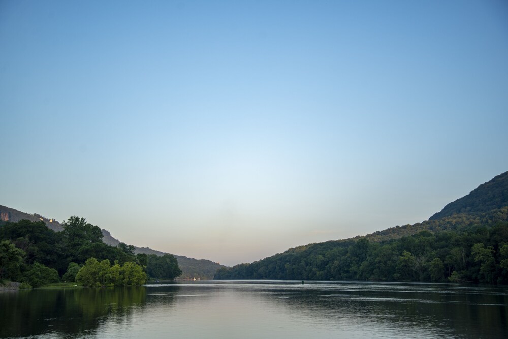 Unit H | Vacation On The TN River! en Chattanooga: Aprovecha tarifas
