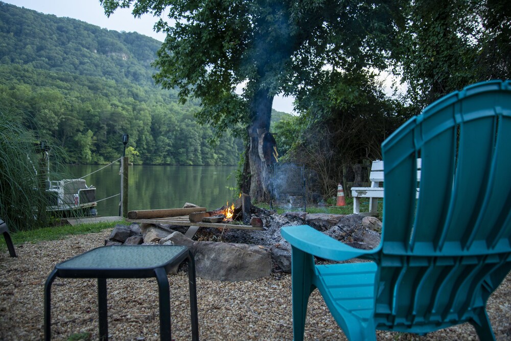 Unit H | Vacation On The TN River! en Chattanooga: Aprovecha tarifas
