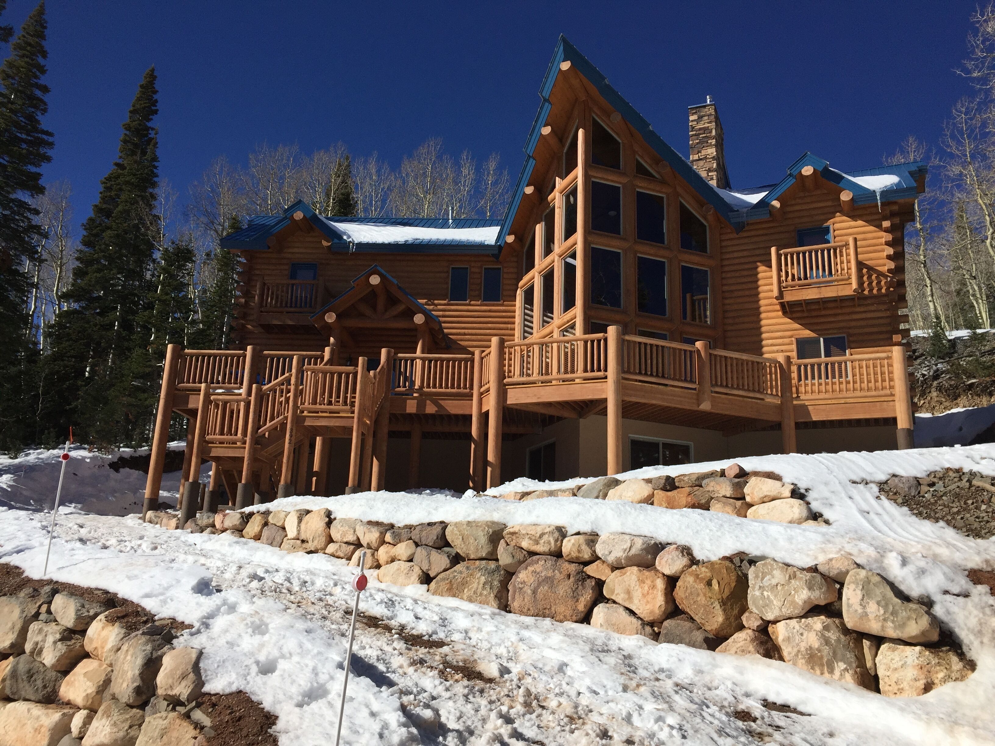 Gorgeous Cabin! Sleeps 14-18, Perfect For Large Families in Cedar City, United States